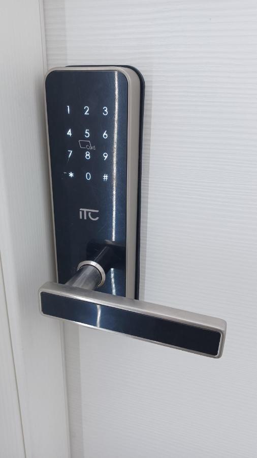 Kore Suites&Apartments Локри Екстериор снимка